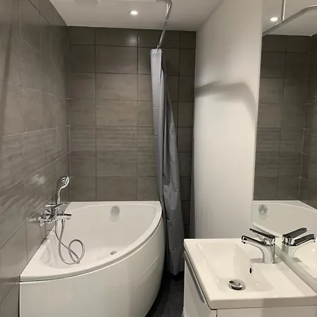 Deux 61 M2 - Ideal Sejour Longue Duree - Lumineux Et Entierement Equipe Apartment Epinal